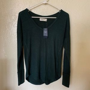 Abercrombie and Fitch Long Sleeve V Neck NWT